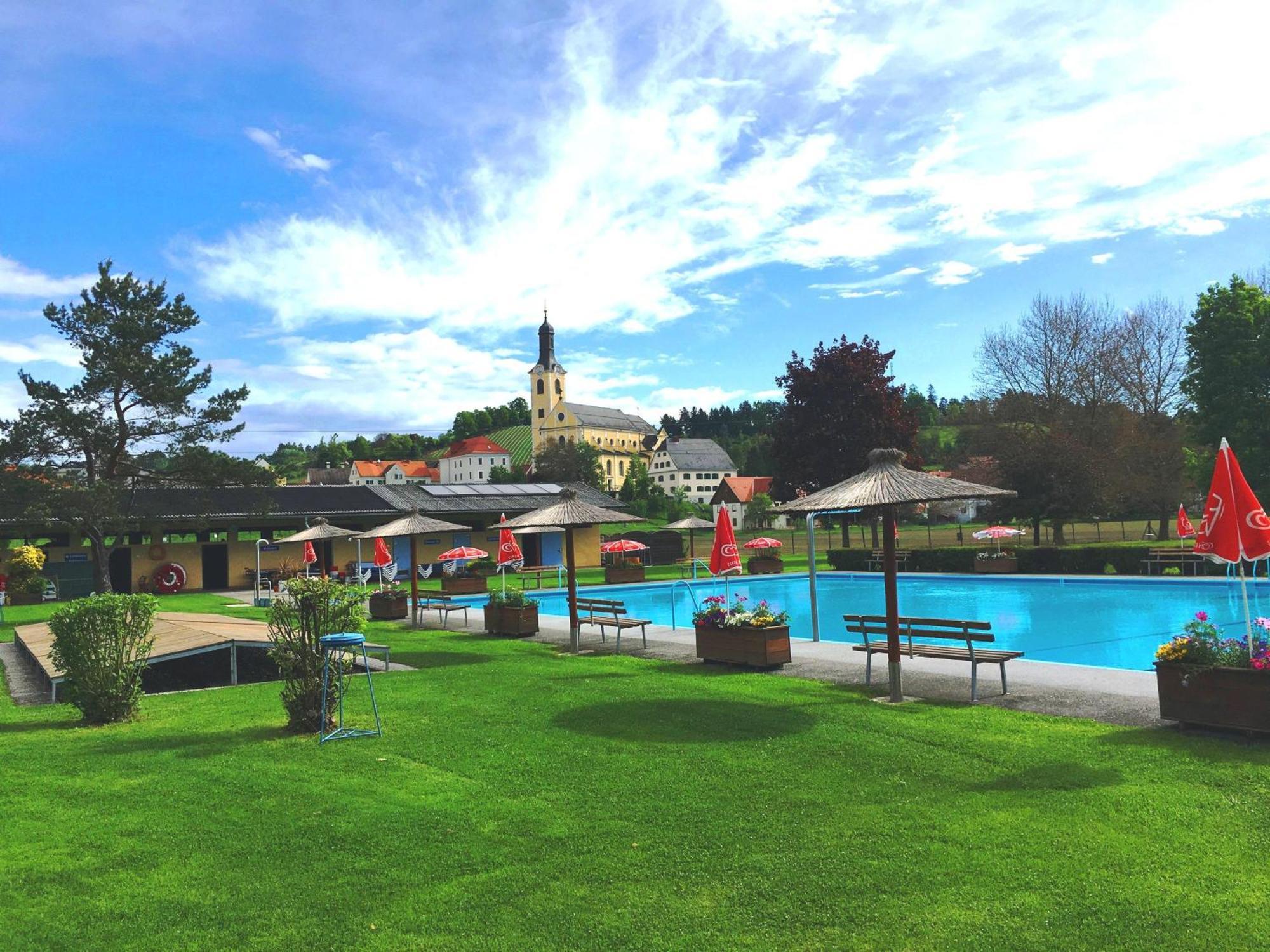 Ferienwohnung Am Freibad ลอยช์ชาค ภายนอก รูปภาพ